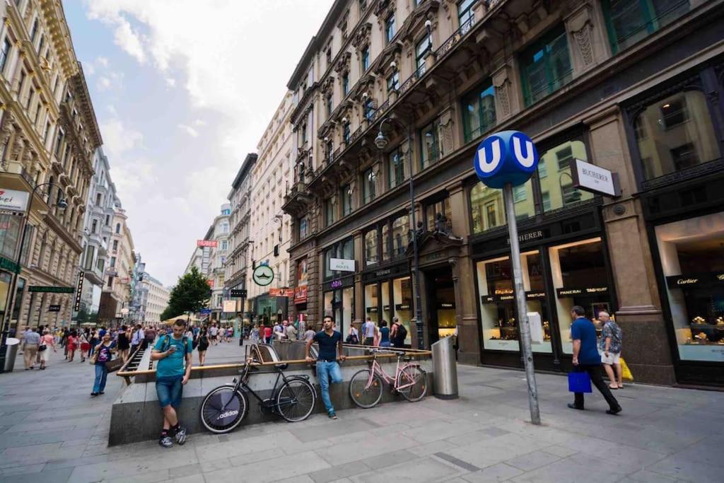 Design Apartment In The Centre Of Vienna Esterno foto